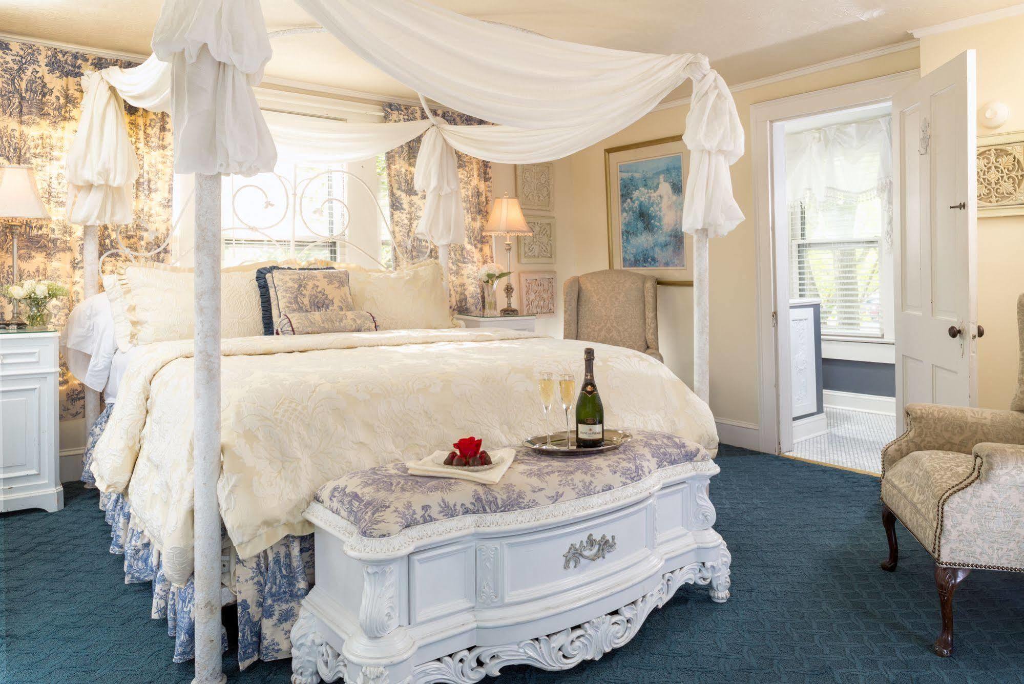 ニューバーン The Aerie Bed & Breakfast エクステリア 写真
